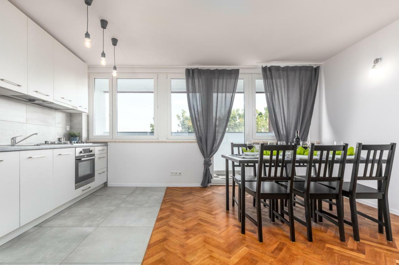 Apartaments Solec 79 By Noclegi Renters Warszawa Eksteriør bilde