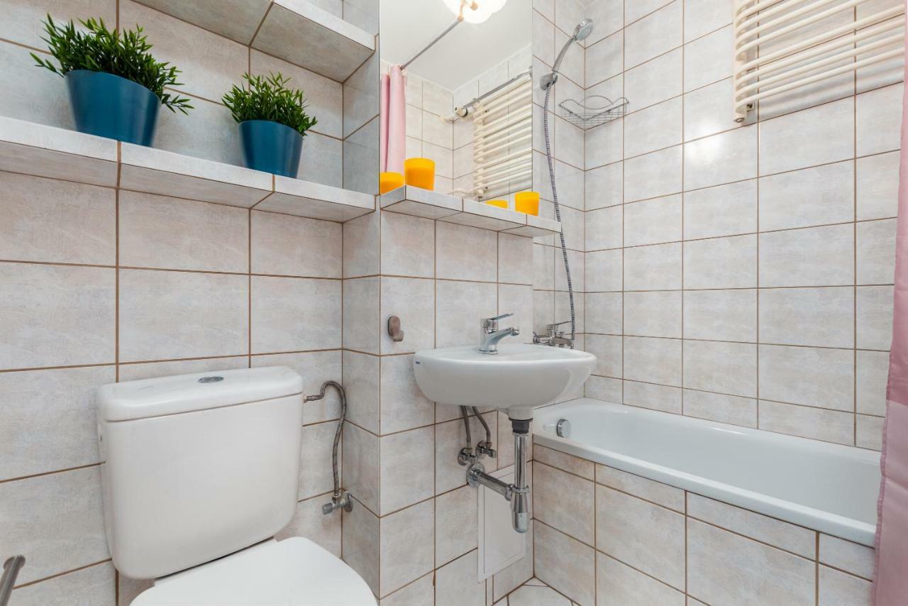 Apartaments Solec 79 By Noclegi Renters Warszawa Eksteriør bilde